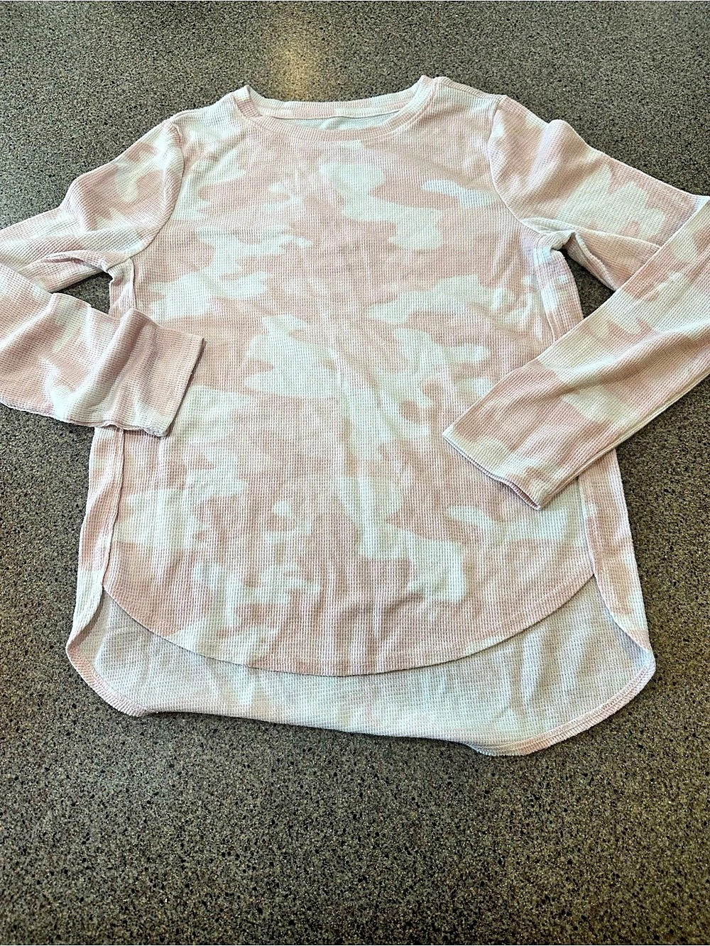 So Softest Tee Camo Long Sleeve in Pink & White Size 10-12
